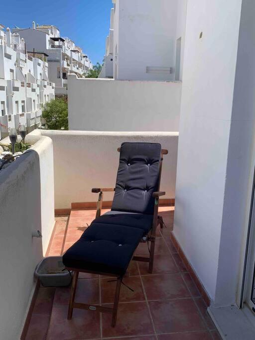Penthouse Seaview And Golf Valle Romano אסטפונה מראה חיצוני תמונה