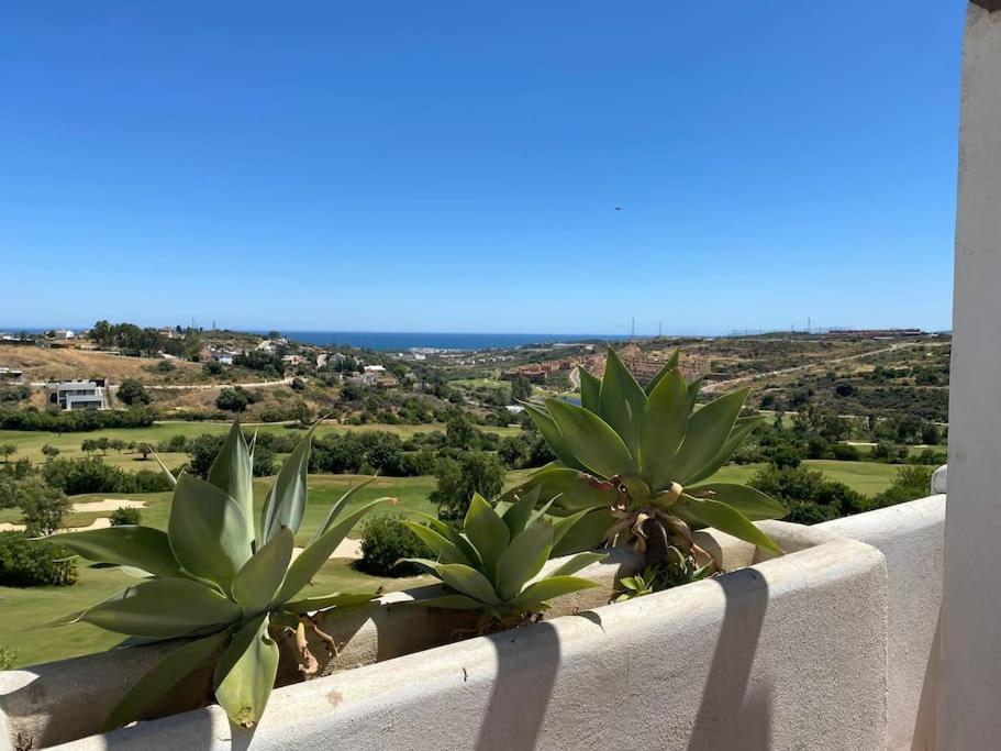 Penthouse Seaview And Golf Valle Romano אסטפונה מראה חיצוני תמונה